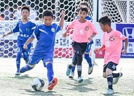 河南决战国安！三位久违强援露面，王刚单独挑大梁，新金主现场督战